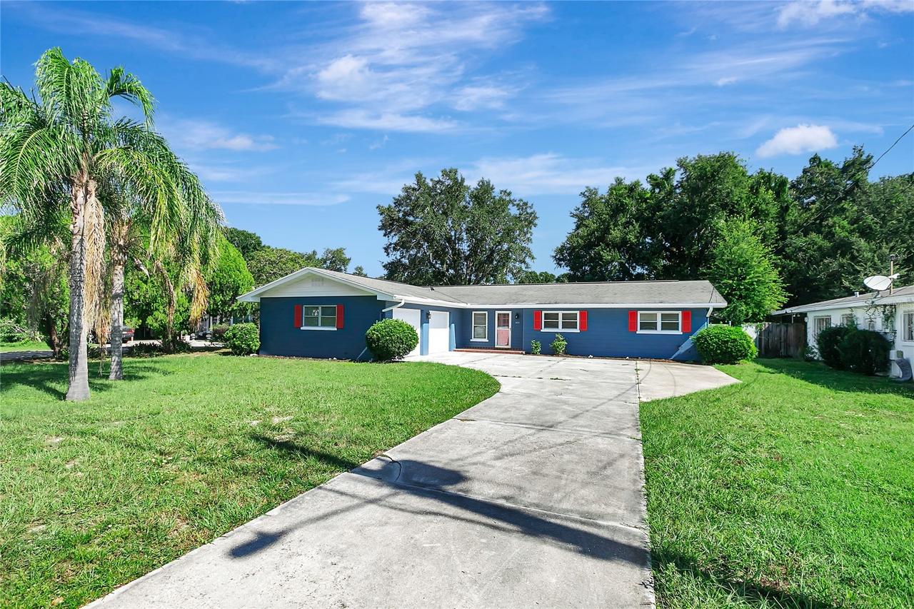 420 Hillcrest Dr., Winter Haven, FL 33884