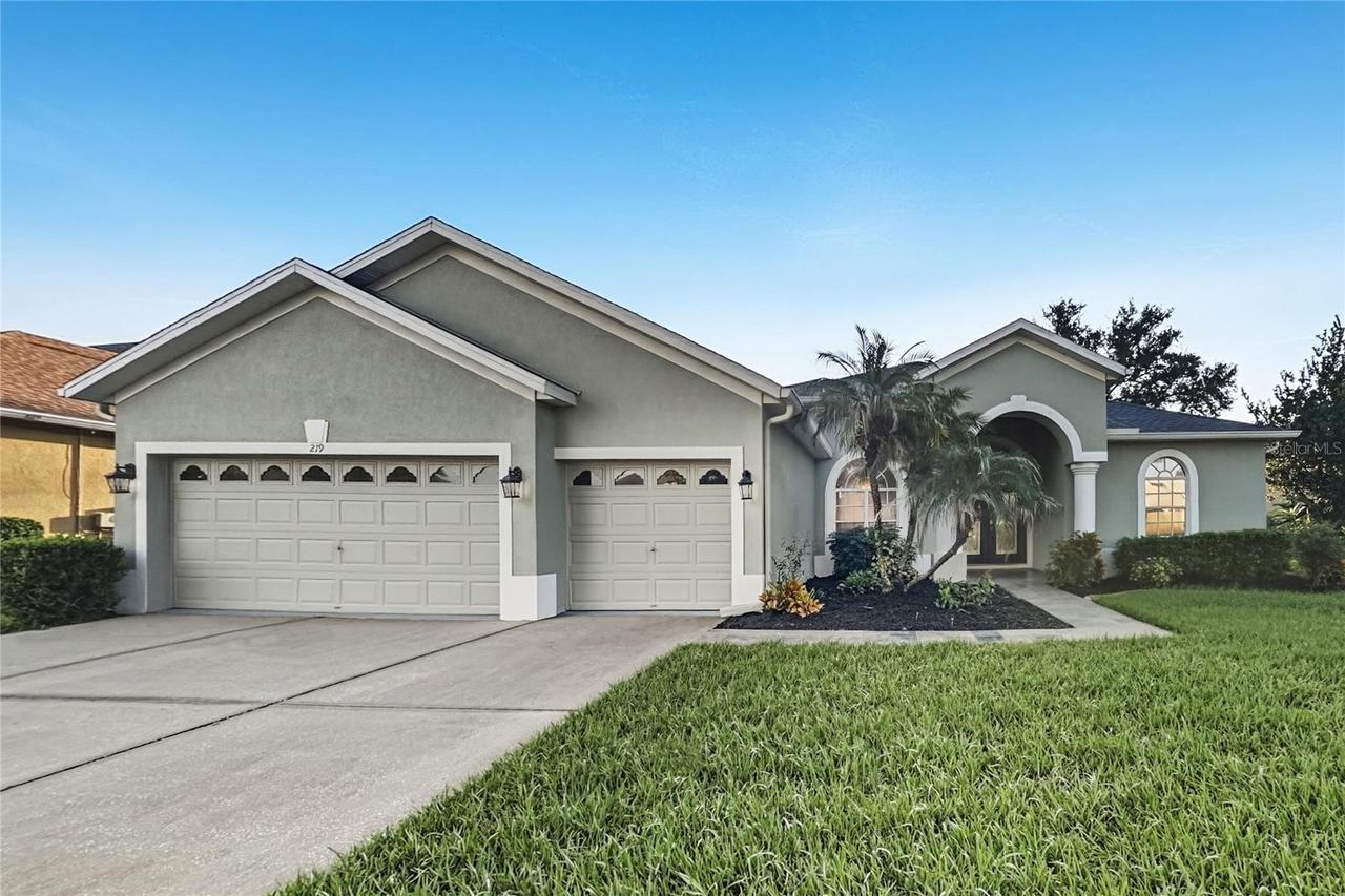219 Ronja Ln., Valrico, FL 33594
