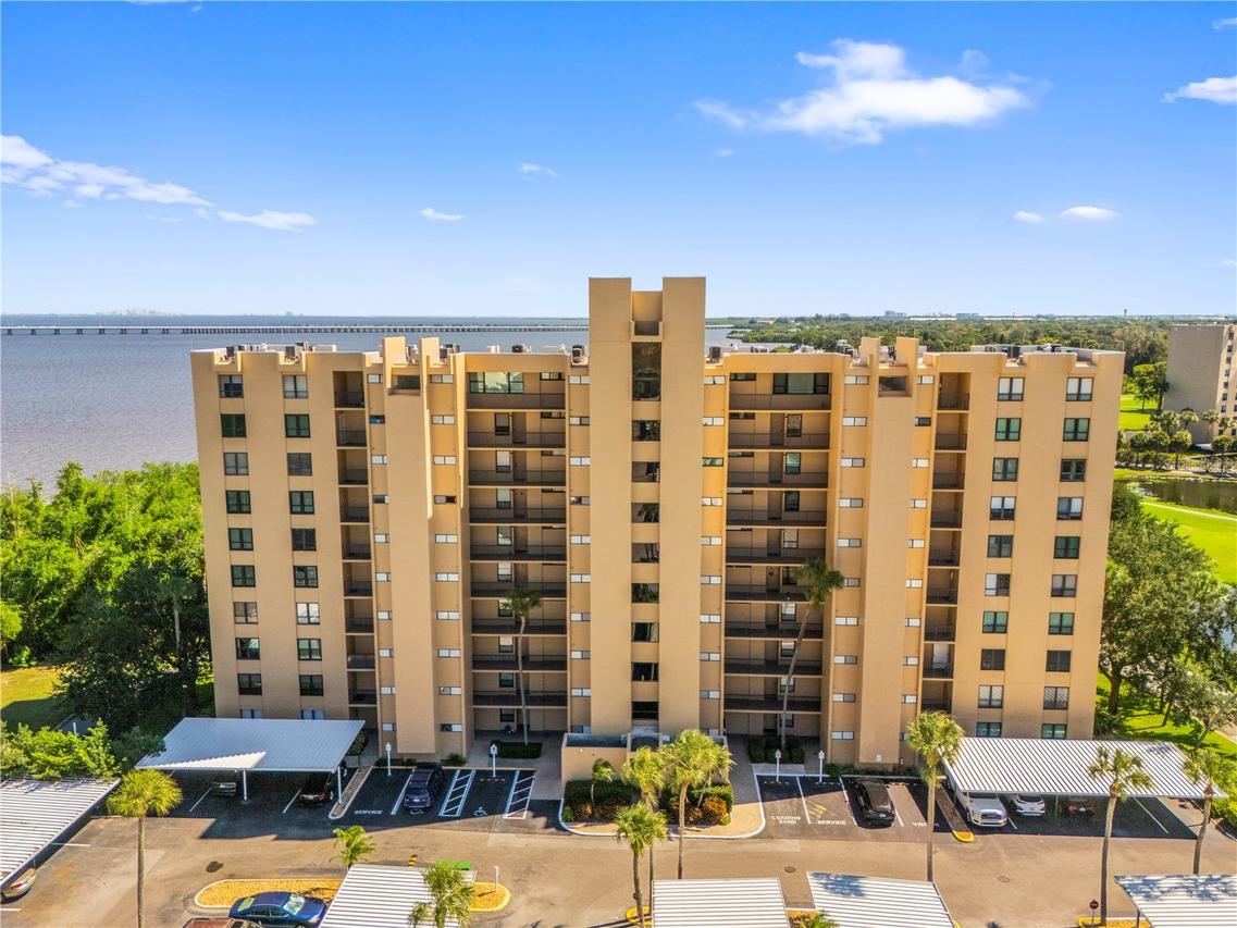 2616 Cove Cay Dr. #105, Clearwater, FL 33760