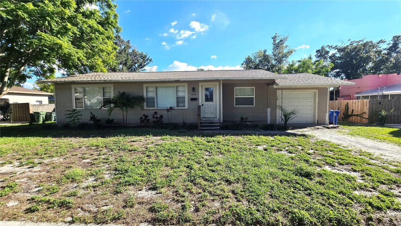 2505 13th Ave., Bradenton, FL 34205