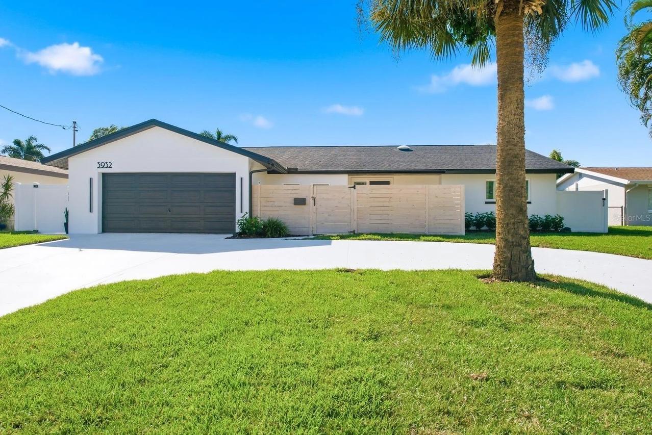 3932 Shore Acres Blvd., St Petersburg, FL 33703