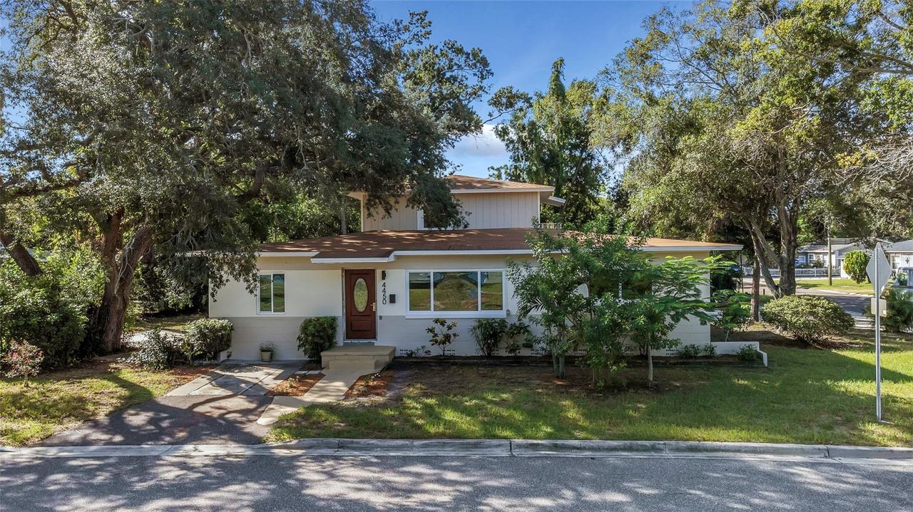4450 13th Ave., St Petersburg, FL 33711