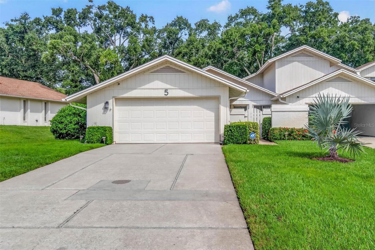 456 Lakeview Dr. #5, Palm Harbor, FL 34683