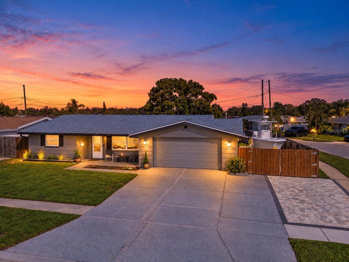 5735 Mosaic Dr., Holiday, FL 34690