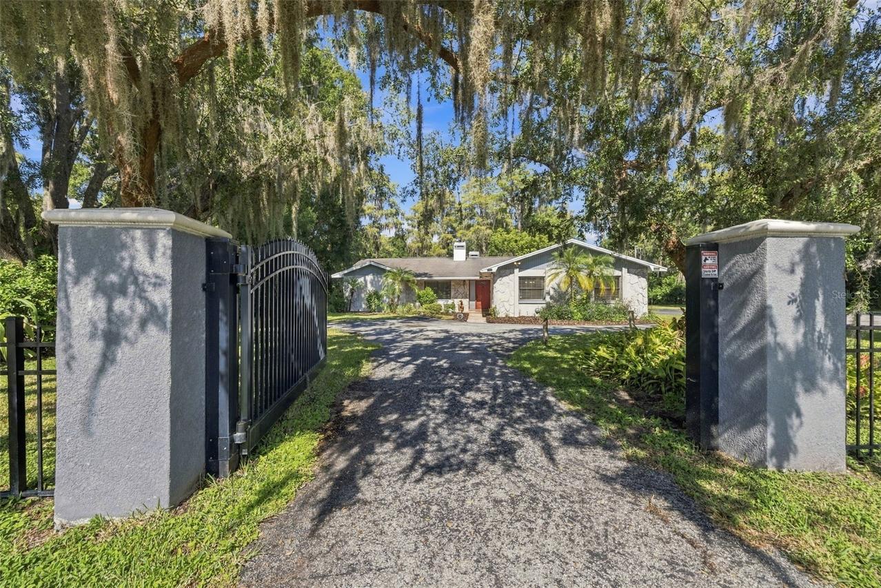 18306 Crawley Rd., Odessa, FL 33556