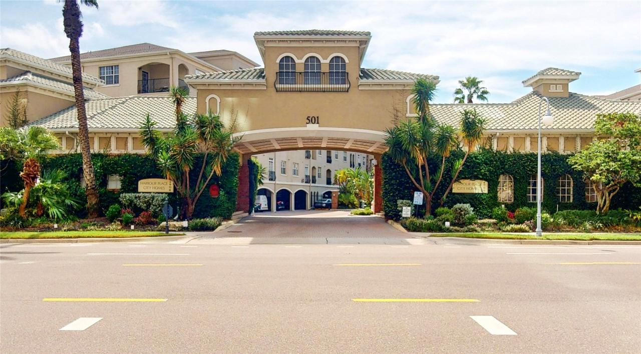 501 Knights Run Ave. #2121, Tampa, FL 33602