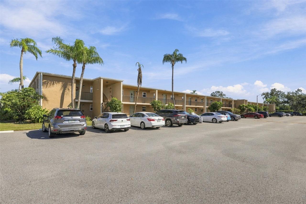 12300 Park Blvd. #106, Seminole, FL 33772