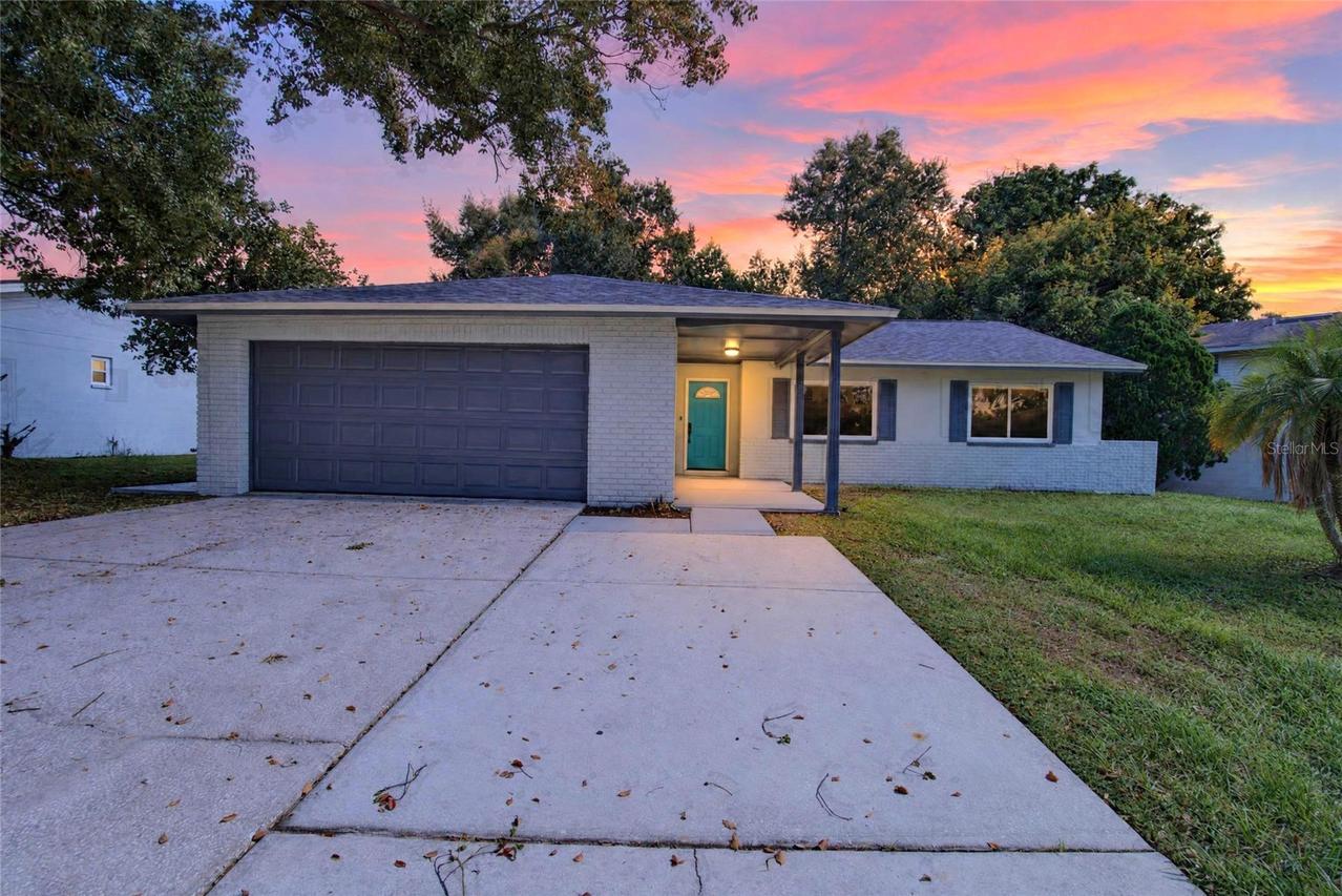 605 Hillpoint Way, Brandon, FL 33510