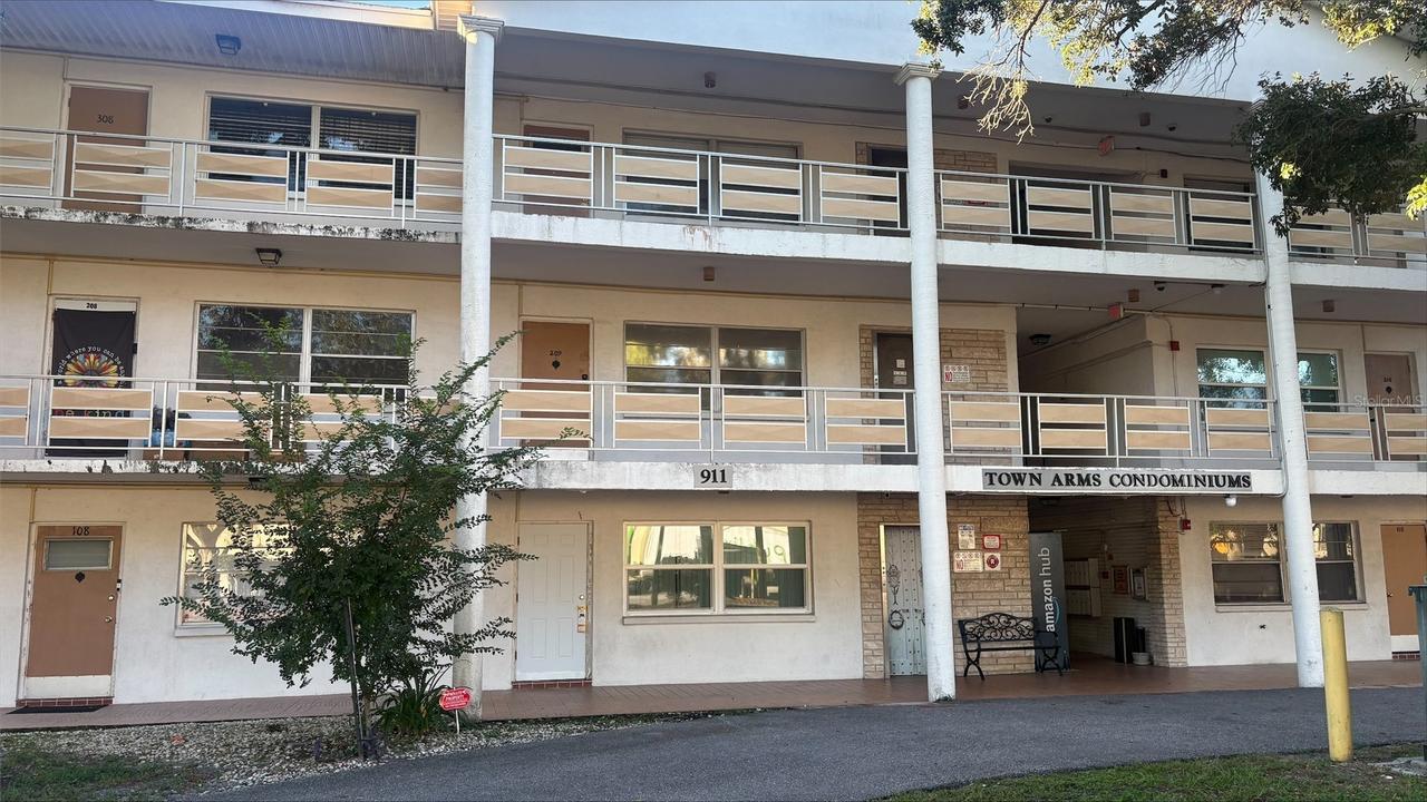 911 Washington Ave. #311, Largo, FL 33770