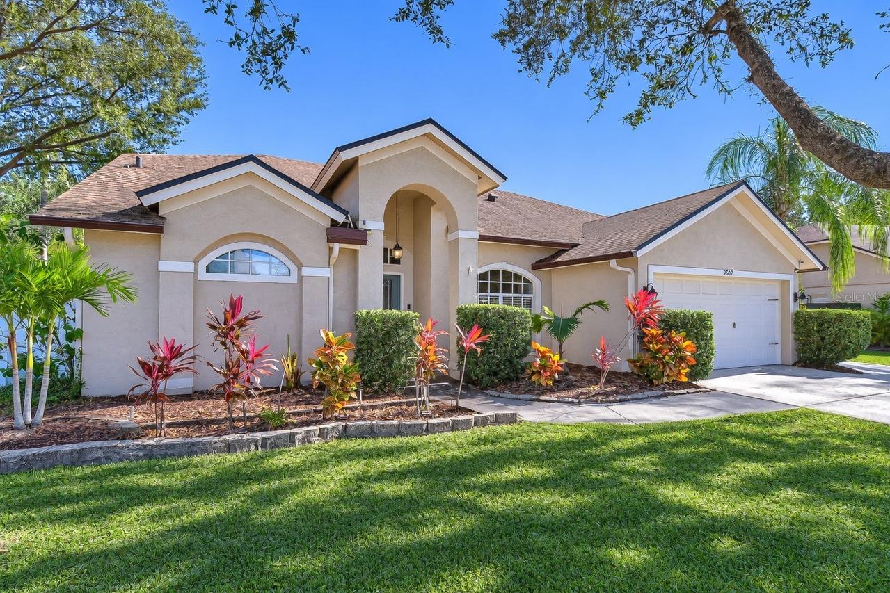 9502 Sunnyoak Dr., Riverview, FL 33569