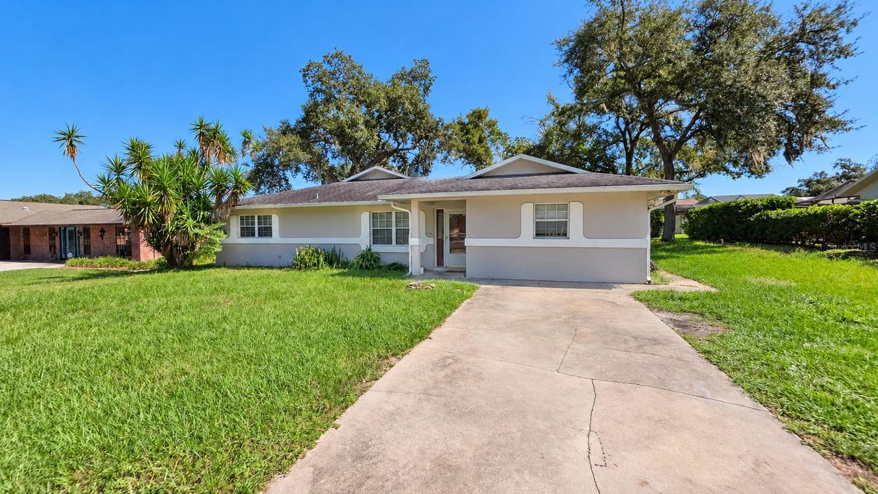 5636 Beech St., Zephyrhills, FL 33542