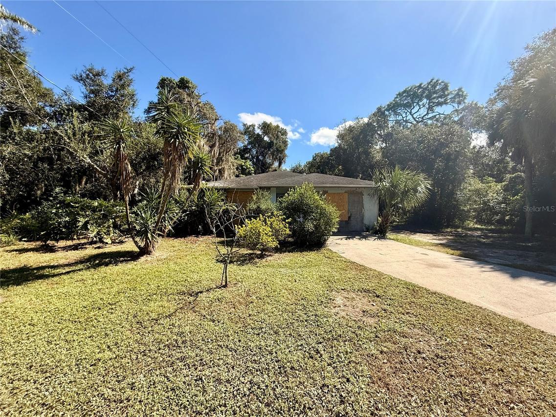2715 Marigold Ave., Mims, FL 32754
