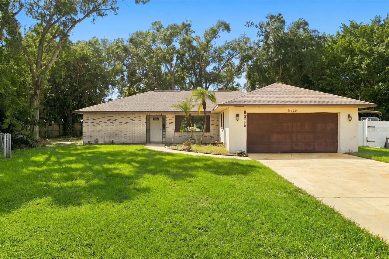 8326 Sylvan Woods Dr., Sarasota, FL 34243