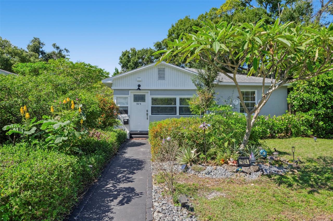 924 32nd St., St Petersburg, FL 33713