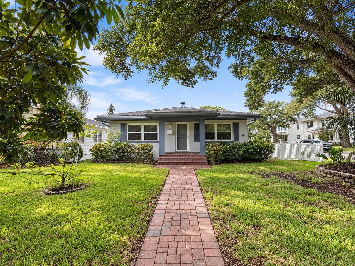 1146 30th Ave., St Petersburg, FL 33704