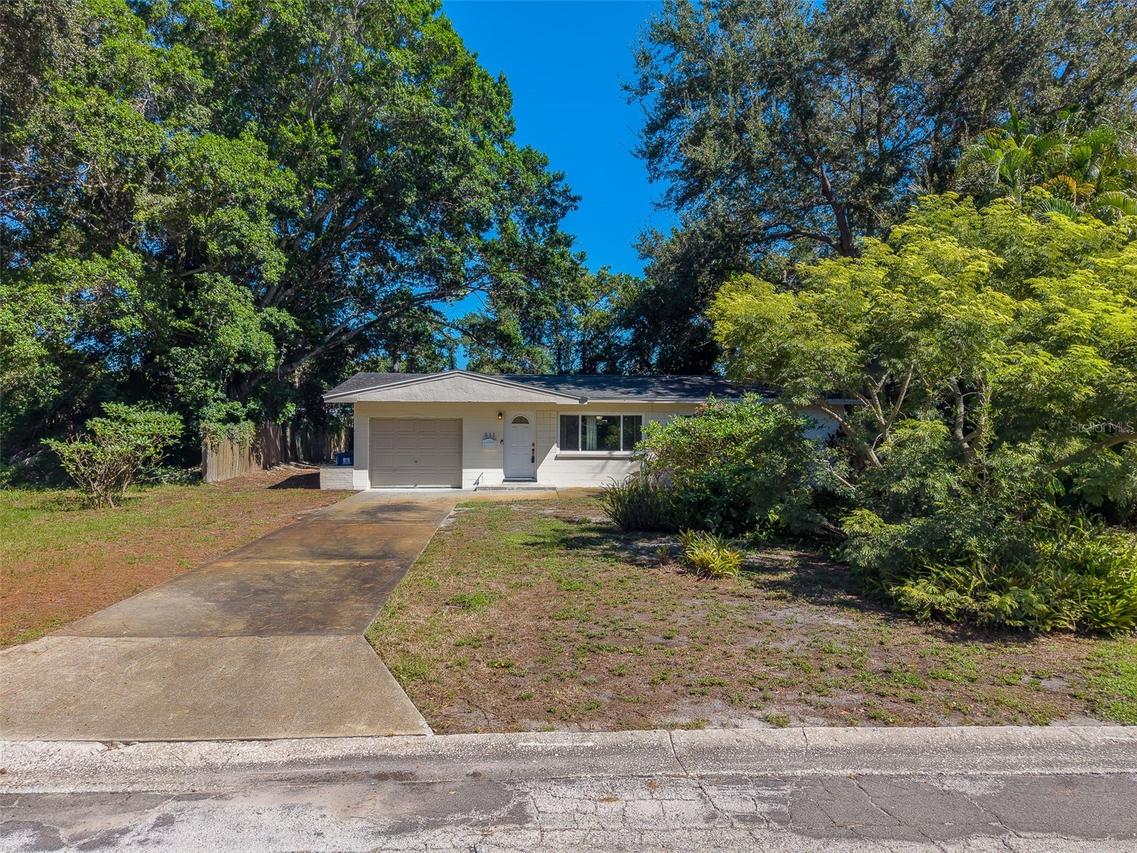 811 69th Ave., St Petersburg, FL 33705