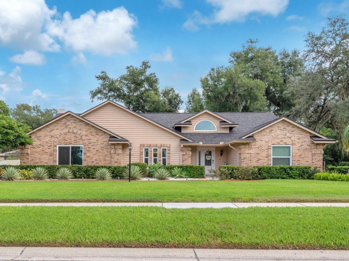 2421 Oak Landing Dr., Brandon, FL 33511