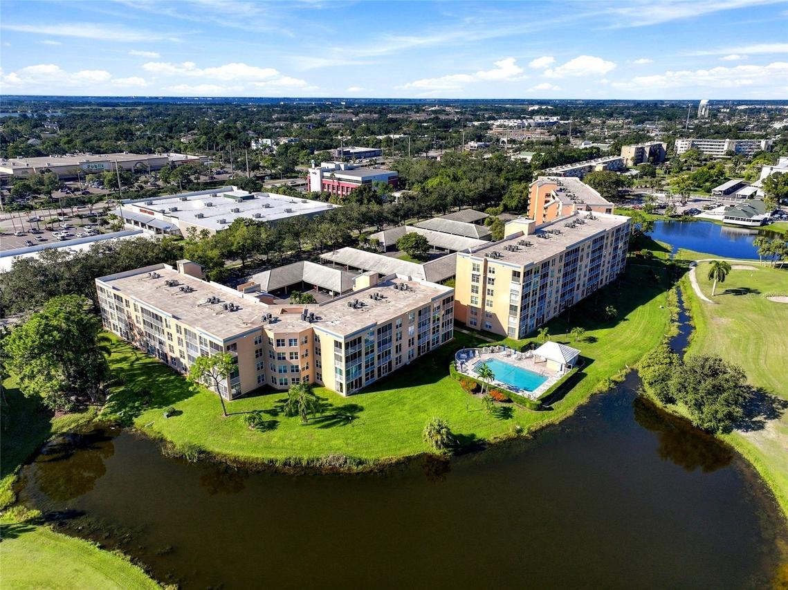 4530 Pinebrook Cir. #206, Bradenton, FL 34209
