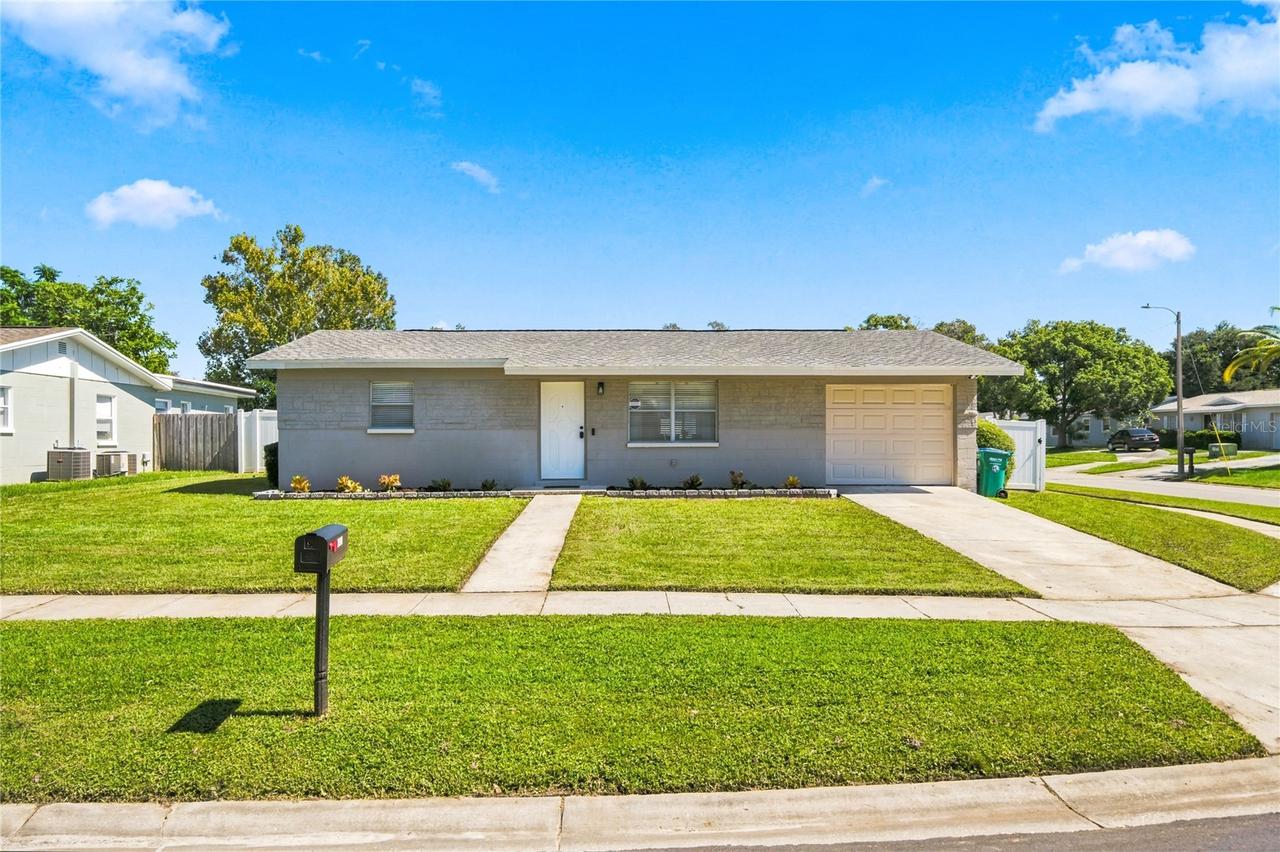 9453 Golden Grove St., Seminole, FL 33772