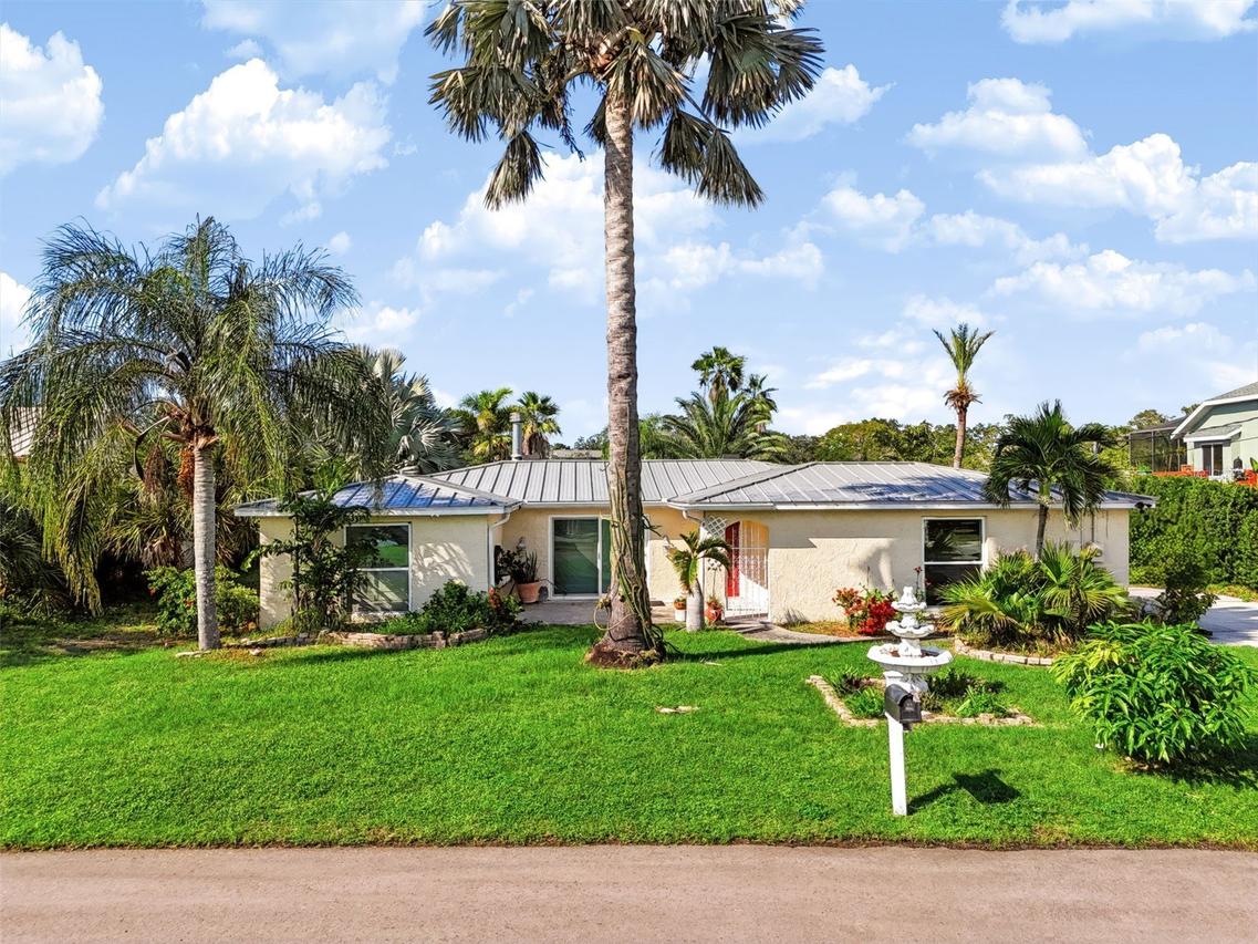 2123 Bayou Dr., Holiday, FL 34691