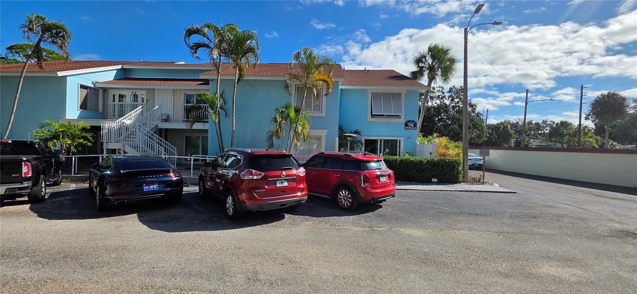 3775 40th Ln. #L, St Petersburg, FL 33711