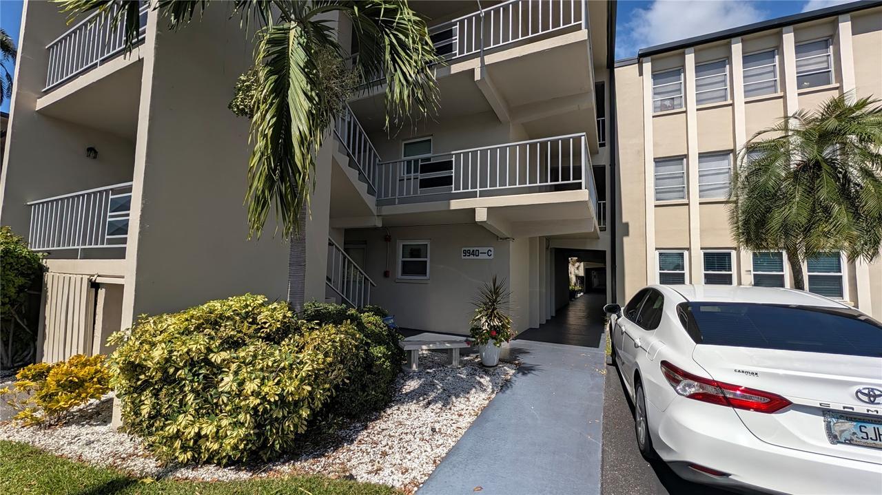 9940 47th Ave. #206, St Petersburg, FL 33708