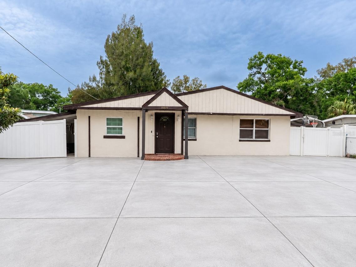 8819 W Broad St., Tampa, FL 33615