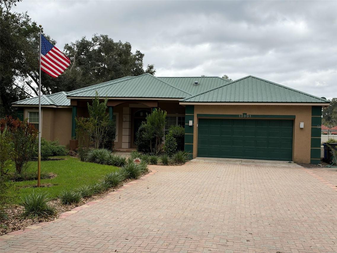 13301 Sullivan Manor Ct., Dover, FL 33527