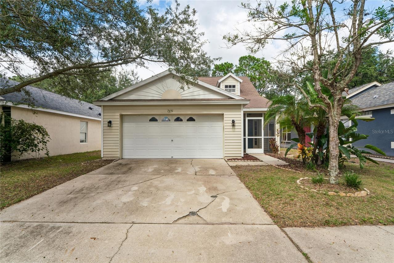 7451 Oxford Garden Cir., Apollo Beach, FL 33572