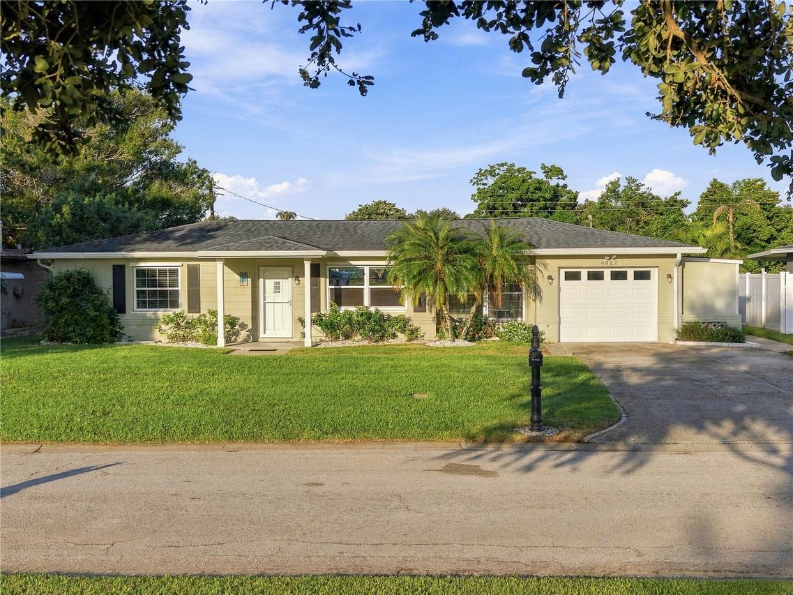 4822 60th Way, Kenneth City, FL 33709
