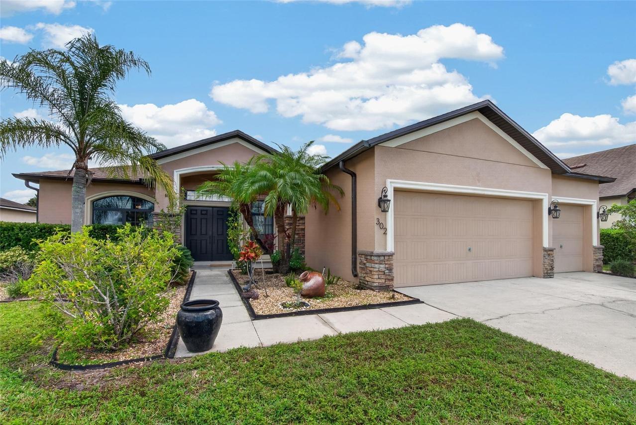 302 Star Shell Dr., Apollo Beach, FL 33572
