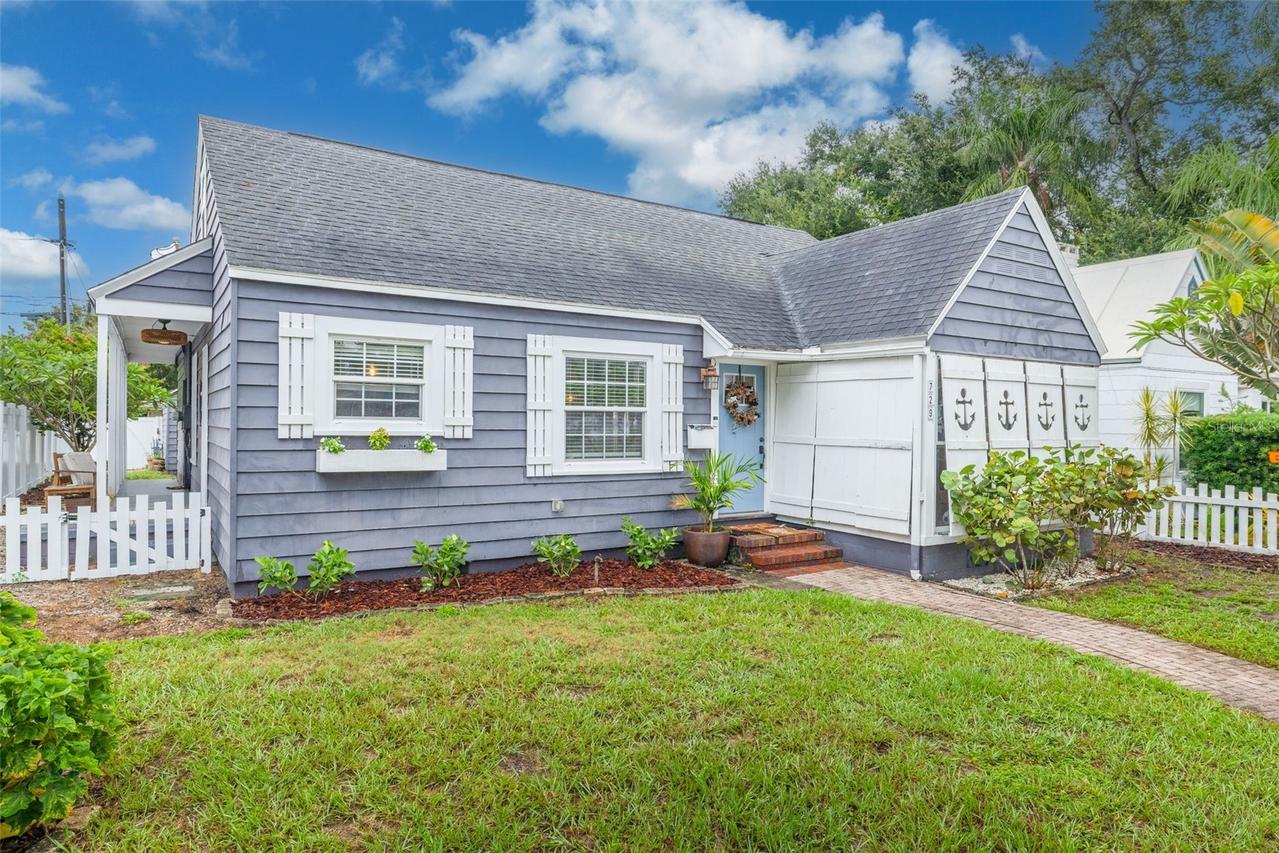 729 26th Ave., St Petersburg, FL 33704