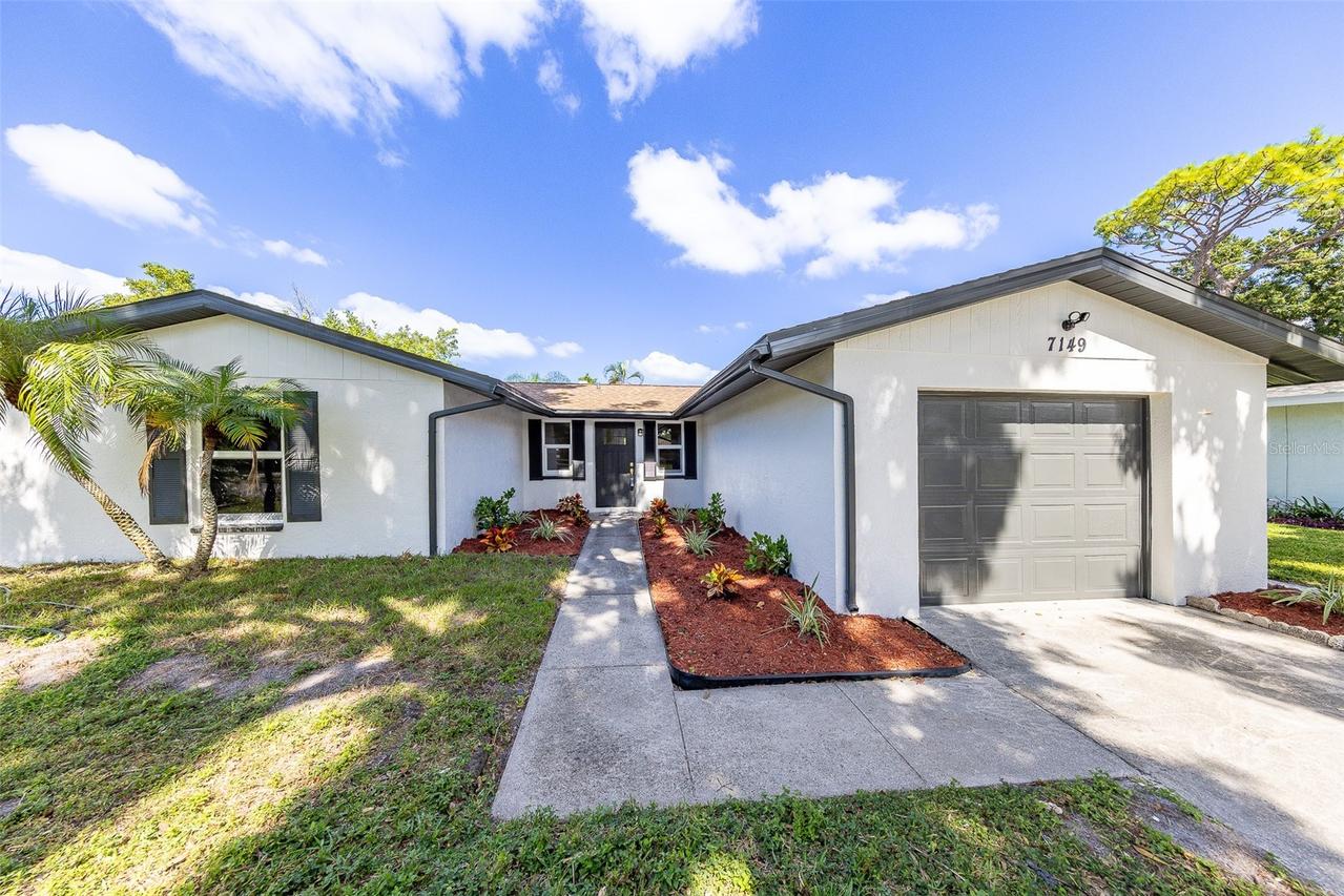 7149 Channelside Ln., Pinellas Park, FL 33781
