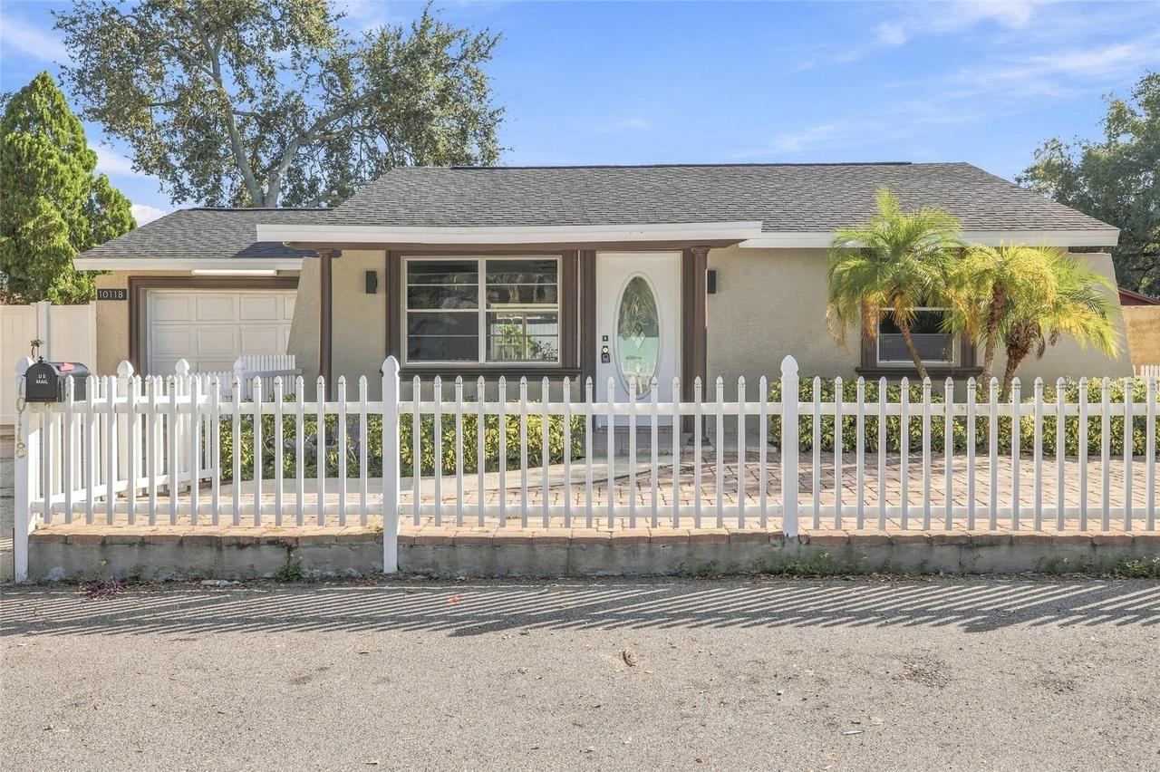 10118 Briarwick Ct., Tampa, FL 33615