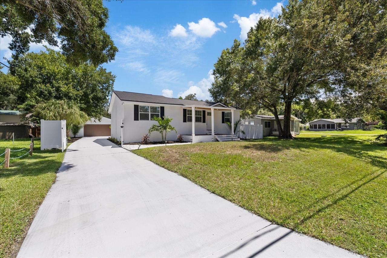 6403 Elliot Dr., Tampa, FL 33615