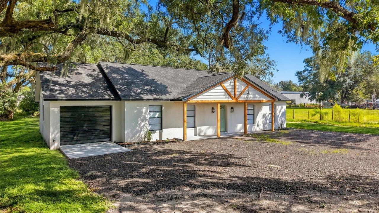 4106 Lone Oak Rd., Plant City, FL 33567