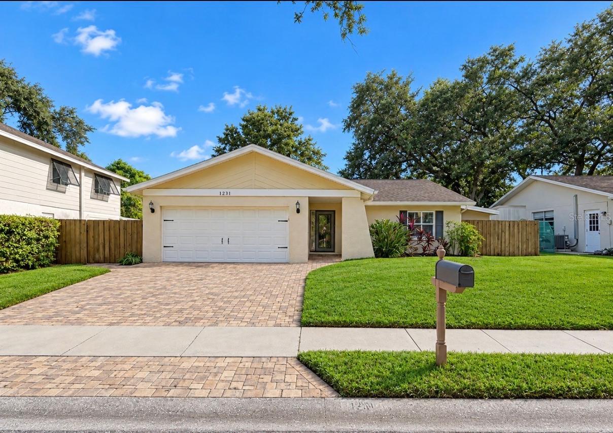 1231 Rosewood St., Largo, FL 33770