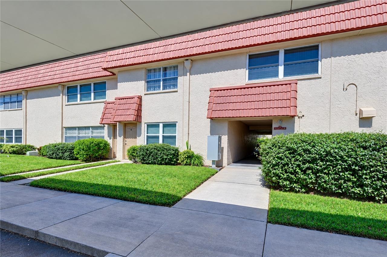 10037 62nd Ter. #9, St Petersburg, FL 33708