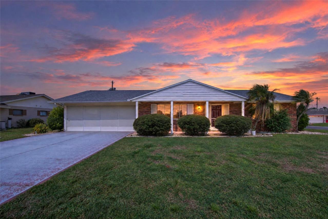 801 Oakmont Ave., Sun City Center, FL 33573