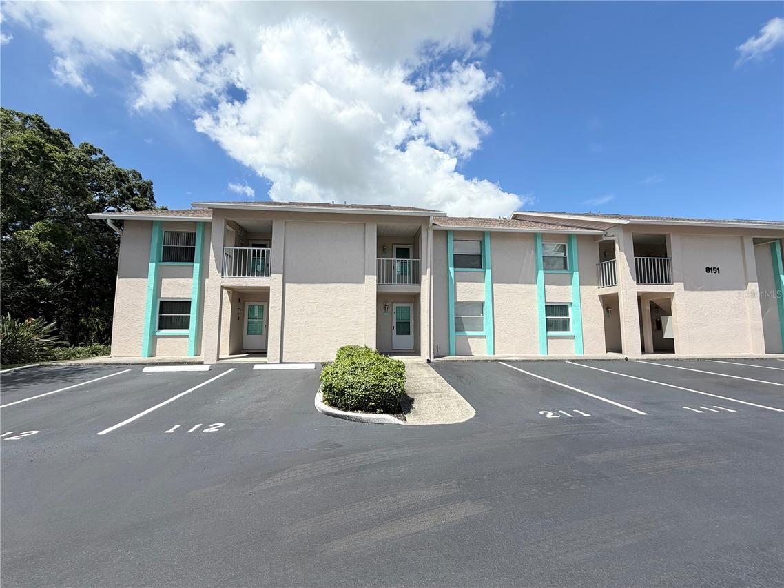8151 Heatherwood Dr. #111, Seminole, FL 33777