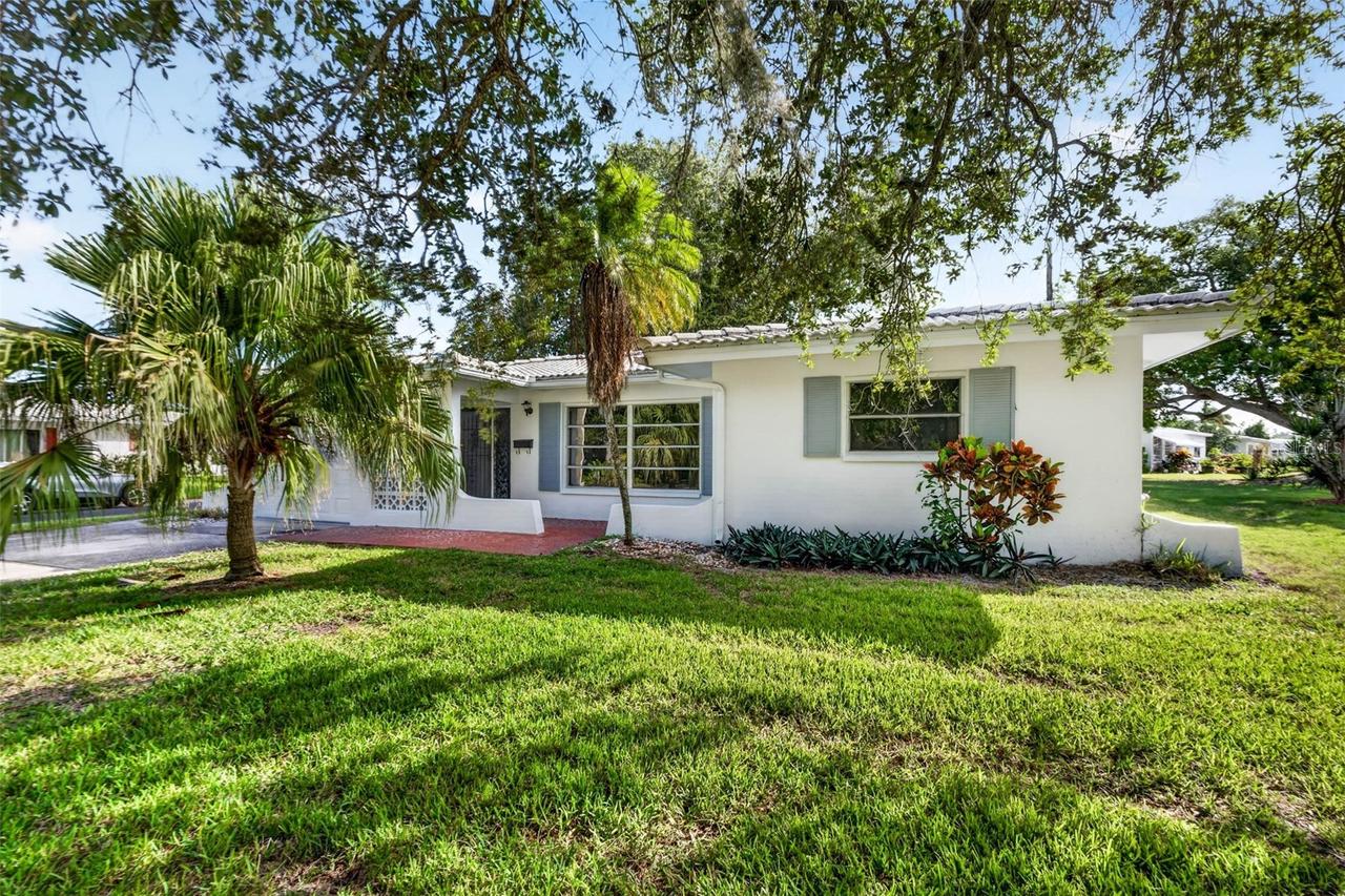 8779 143rd St., Seminole, FL 33776