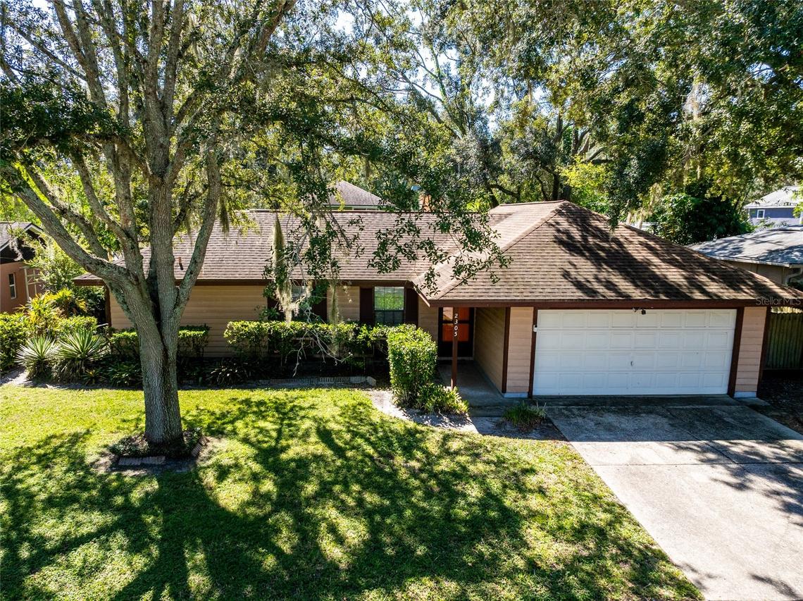 2305 Forrest Crest Cir., Lutz, FL 33549
