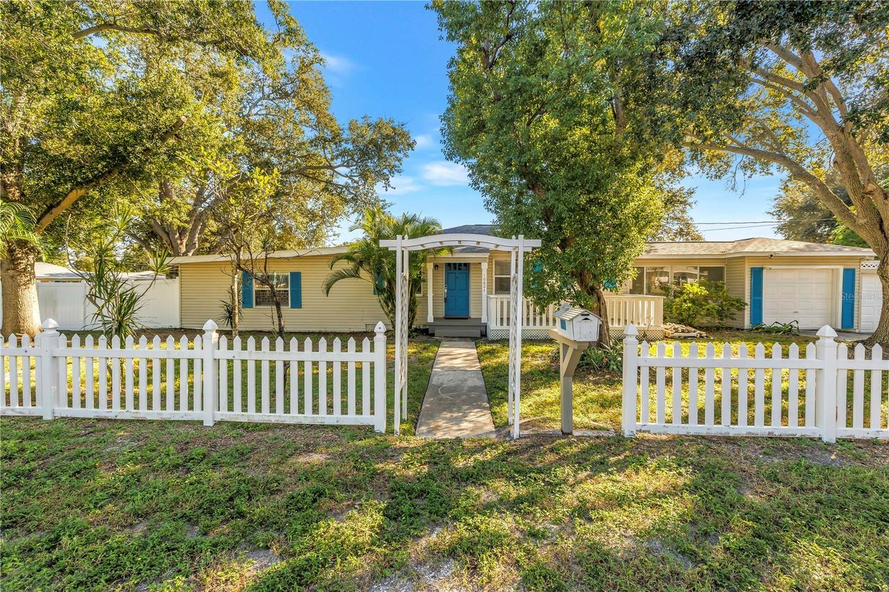 10804 Seminole Dr., St Petersburg, FL 33708