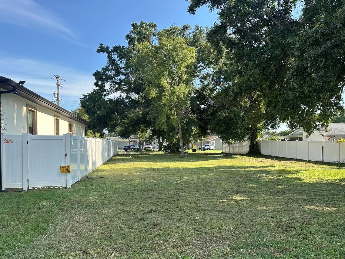 2710 W Lake Ave., Tampa, FL 33607