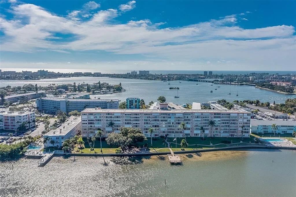 1847 Shore Dr. #216, South Pasadena, FL 33707