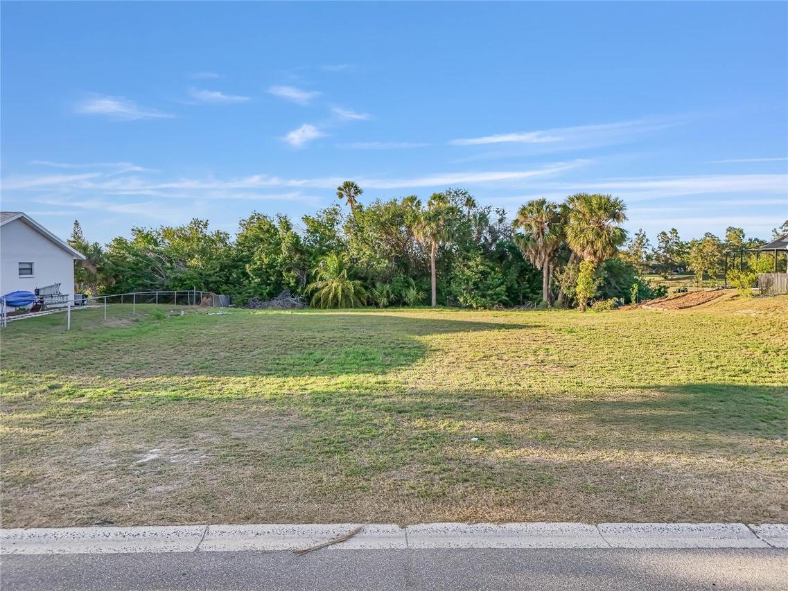 901 Eagle Ln., Apollo Beach, FL 33572