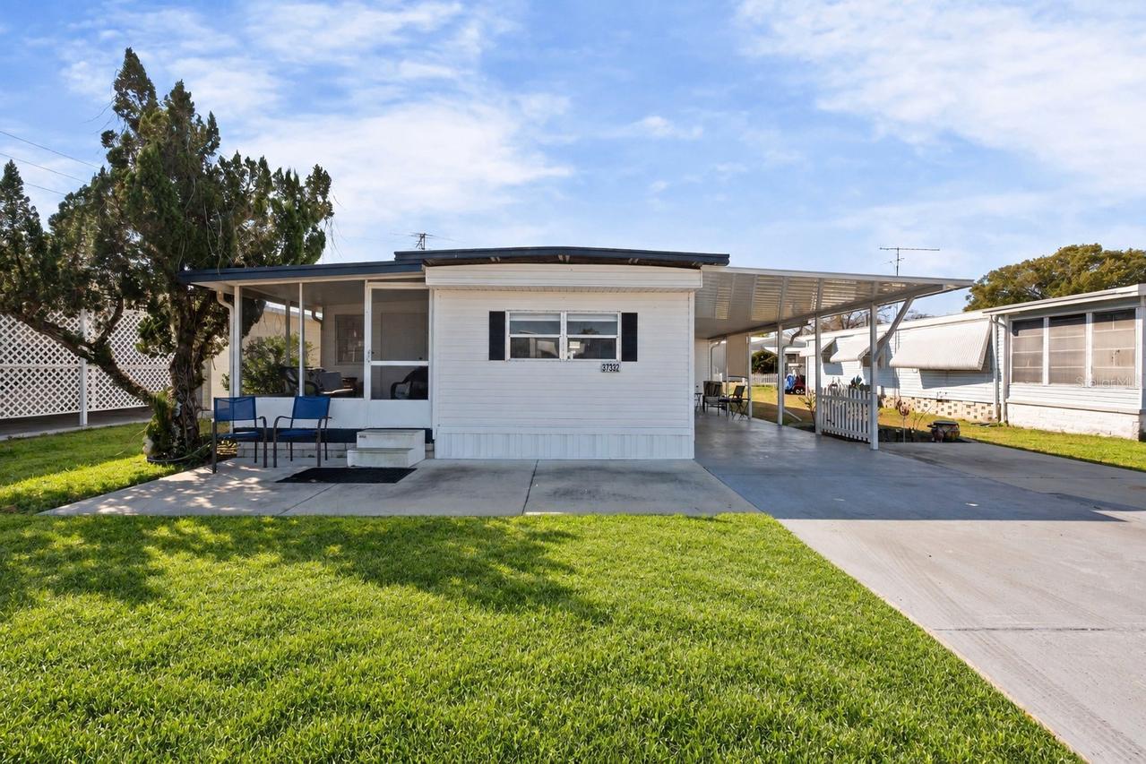 37332 Sandra Ave., Zephyrhills, FL 33542