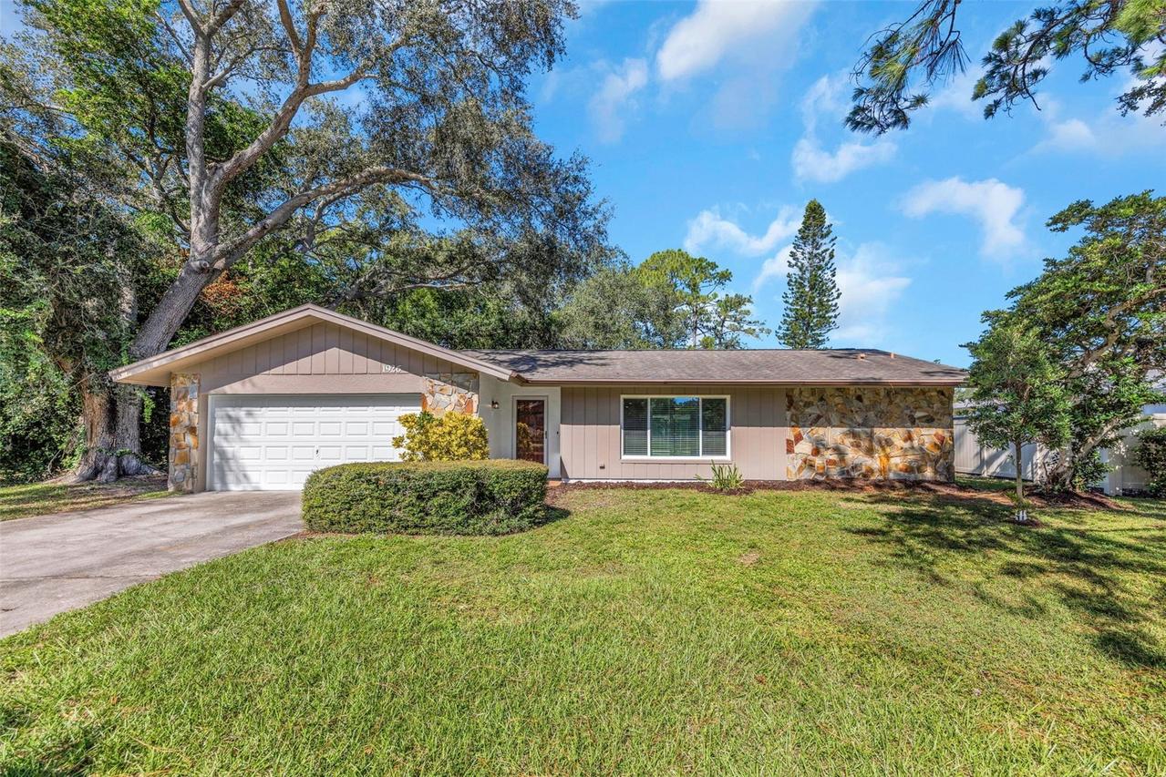 1926 Brae Moor Dr., Dunedin, FL 34698