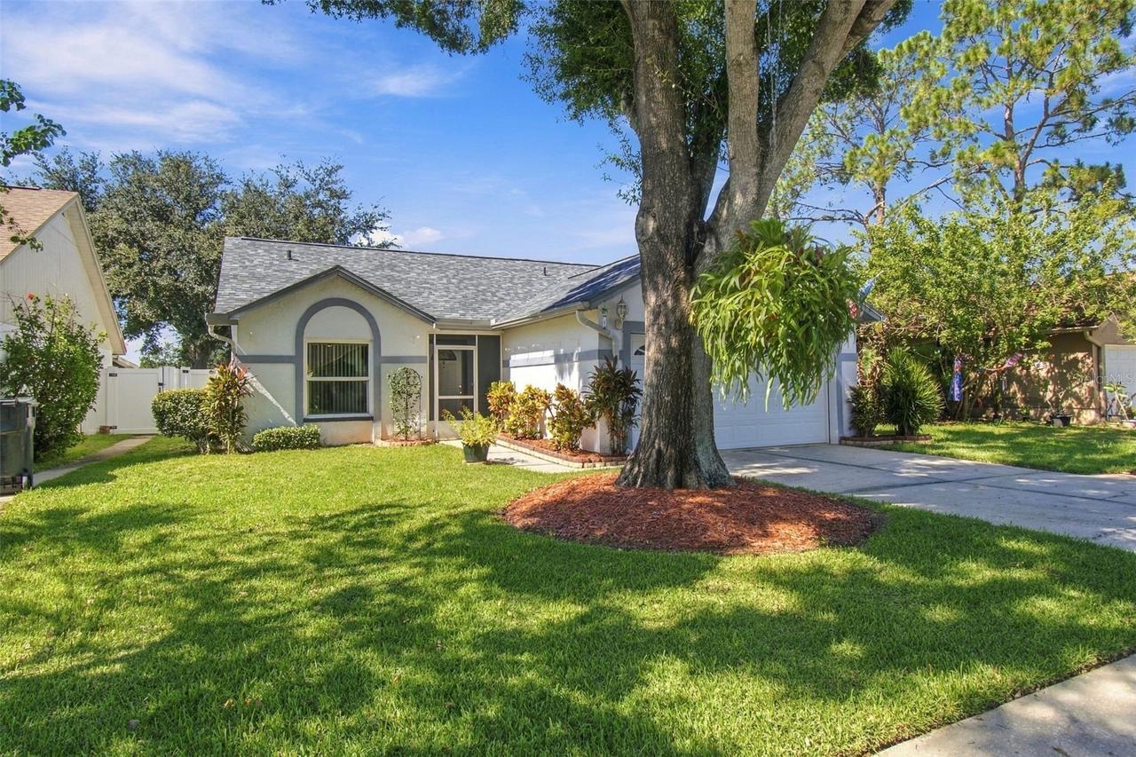 1710 Tarah Trace Dr, Brandon, FL 33510