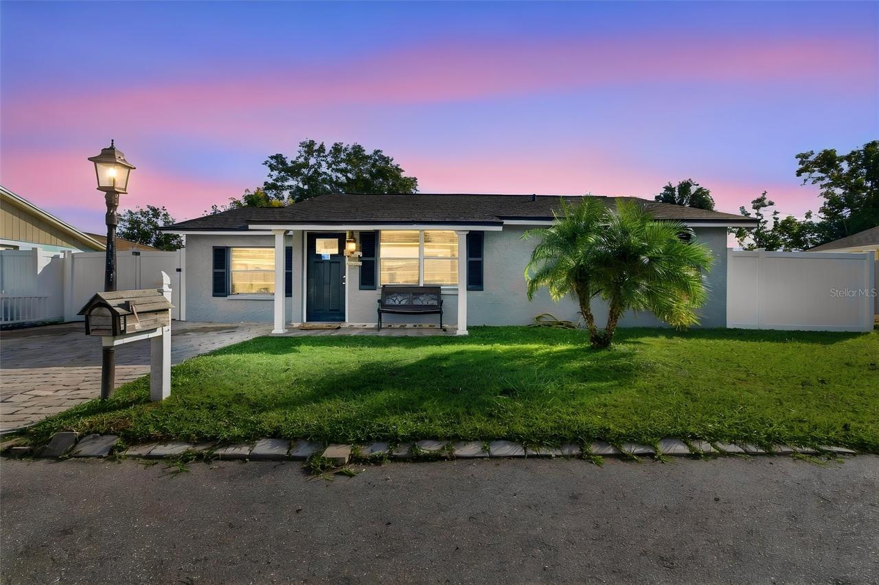 10118 Wheatley Hills Ct., Tampa, FL 33615